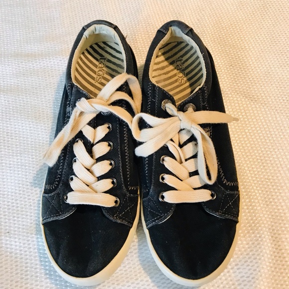 Taos navy blue Canvas Sneakers with White Laces - Picture 3 of 9